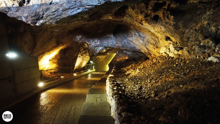 lipa cave montenegro