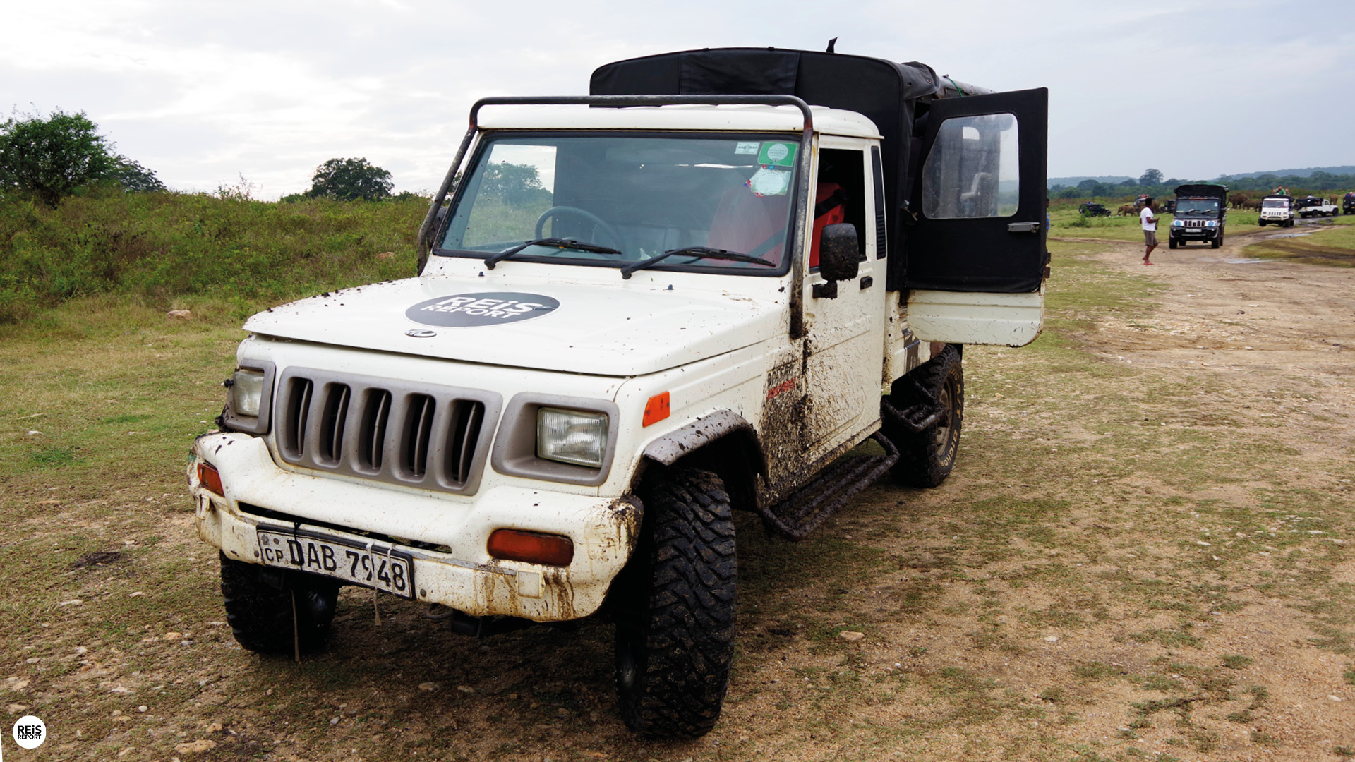 kaudulla nationaal park jeep safari sri lanka